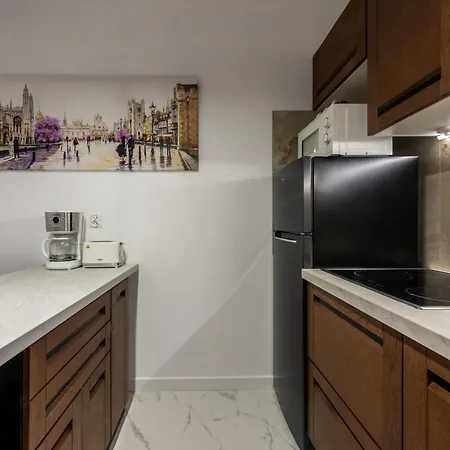 Golden Deluxe Old Town, Terrace, High Standard, 2 Apartment *