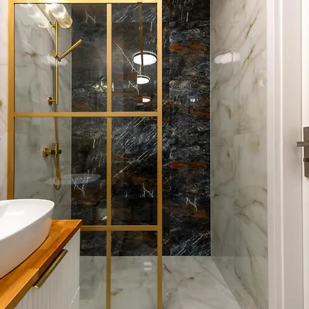 Golden Deluxe Old Town, Terrace, High Standard, 2