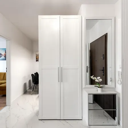 Golden Deluxe Old Town, Terrace, High Standard, 2 Appartement
